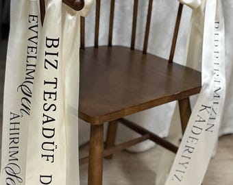 Schleifenband Personalisierte Schärpe mit Wunschtext – Hochzeitstisch Stuhldeko  Event-Dekoration – Geschenk für Brautpaar (für einen Stuhl)