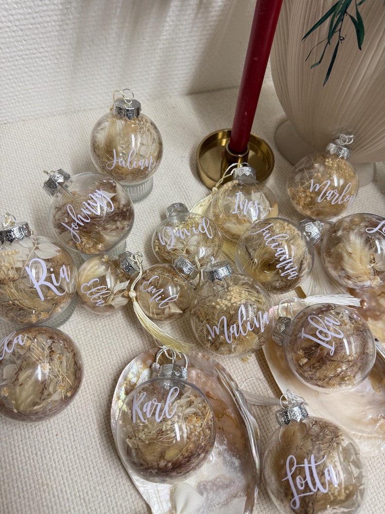 Personalized Christmas ornament with dried flowers, 6 cm or 8 cm + tassel. Christmas tree ornament, Christmas gift, St. Nicholas Day gift. image 3