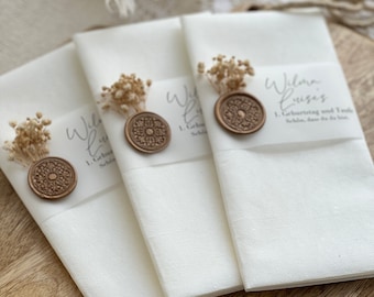 Personalized napkins decorated with baby's breath | Wedding | Christening | Bachelorette Party | Engagement | Civil Ceremony | Birthday | Bride-to-be