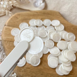 Finished wax seals | Pearl white | - Self-adhesive