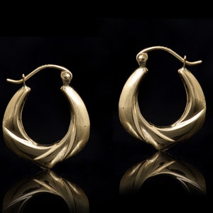 14k Gold Tulip Hoop Shrimp Earrings, 14k Modern Tulip Hoop Earrings, 14k Gold Shrimp Earrings, Modern Gold Hoops,14k Gold Shrimp Earrings