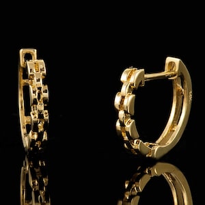 14k Yellow Gold Chain Hoops , 14k Chain Hoops With Latch Back , Yellow Chain Hoops , Cute Small Gold Hoops , Chain Hoops , 14k Chain Hoops