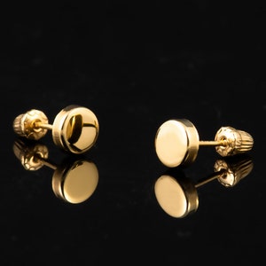 Minimalist 14k gold earrings , Dainty disk earrings studs , simple 14k gold earring studs ,14k gold round earrings