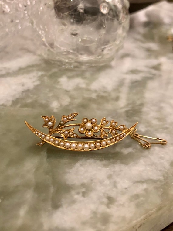 Antique Victorian 15ct gold pearl crescent moon ho