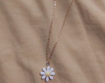 White flower necklace