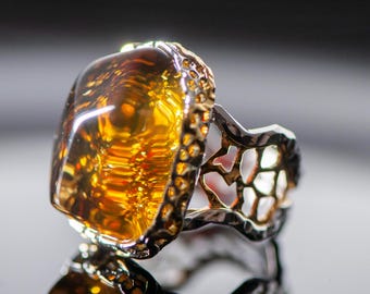 8.5 size ring , Handmade Baltic Amber Ring, Green-Golden Amber Ring, Handmade Green Amber Ring