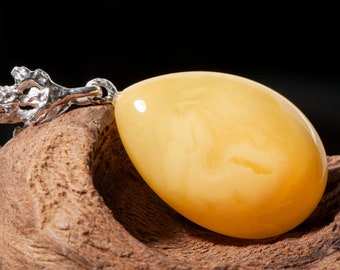 Yellow Baltic amber pendant, unique yellow amber pendant, natural yellow amber pendant