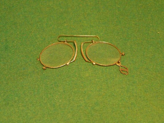 Lunettes pince nez