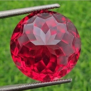 Czerwony topaz okrągły, fasetowany kamień szlachetny, rubinowy topaz luzem, ciemnoczerwony fasetowany kamień szlachetny, kamień do wyrobu biżuterii, kamień szlachetny o wyjątkowym charakterze