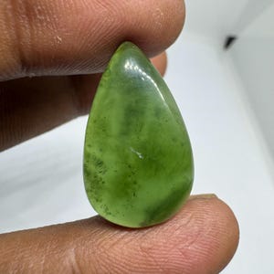 Cabujón de jade verde AAA: Piedra de pera para envolver alambre (27 x 16 x 5 mm)