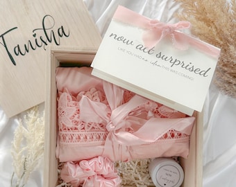BLUSH Bridesmaid Maid of Honour Luxury Proposal Candle Satin Scrunchies Satin Robe Wooden Box Will You Be Card Bridesmaid Proposal Gift