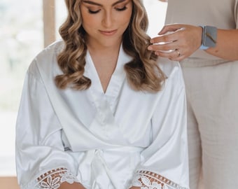 SATIN Bridesmaid Robes/ Wedding Party Robes/ Silky Robe / Personalised Bridesmaid Satin Robes/ Bridesmaid Dressing Gowns