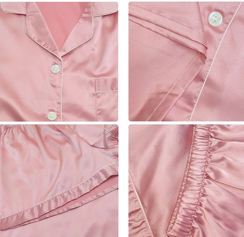 Puede incluir: Un conjunto de pijama de sat&eacute;n rosa con una parte superior con botones y pantalones cortos. La parte superior tiene un cuello y un bolsillo en el lado izquierdo. Los pantalones cortos tienen una cintura con cord&oacute;n y un dobladillo con volantes.