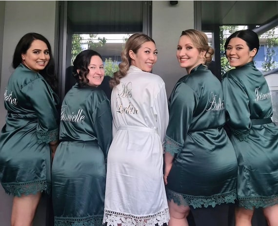 Emerald Green / Bridesmaid dressing gowns/ Wedding Party Robes/ Silky Robe / Personalised Bridesmaid Robes| Satin Robes| Bridesmaid Robes|