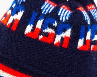 USA Stripes Pom Pom Vintage Beanie