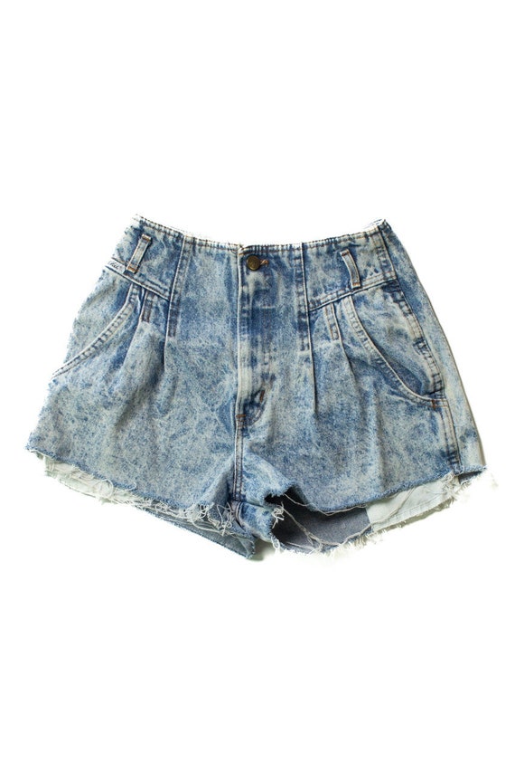 Vintage Chic Pleated Cutoff Denim Shorts (1990s)