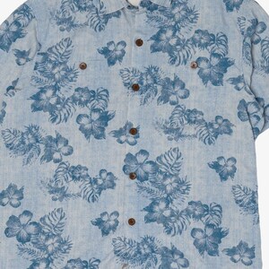 Vintage Blue Tommy Bahama Silk Hawaiian Button Up Shirt (2000s)