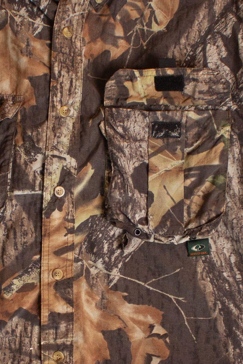 Vintage Mossy Oak Camo Button Up Shirt (2000s)