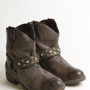 Women&#39;s Size 7 Aisha Leather Boots