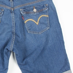 Medium Wash Levi&#39;s Denim Bermuda Shorts 244 (sz. 8)