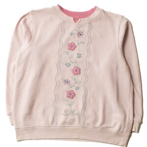 Vintage Pink Floral Embroidered Sweatshirt (1990s) 9443