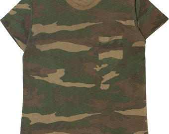 Vintage Camo T-shirt med enstaka sömmar och fickor