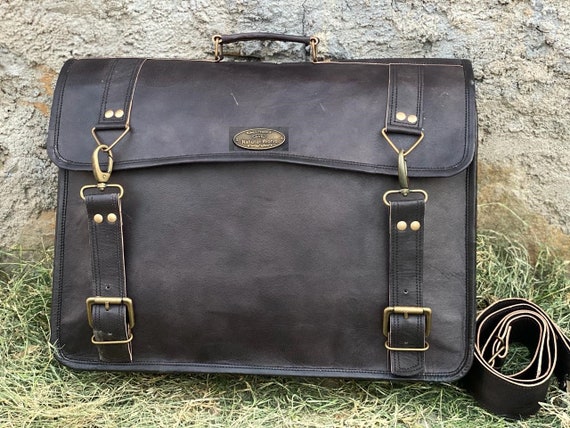 Shop Designer Men's Bags, Vintage Men's Bags Online