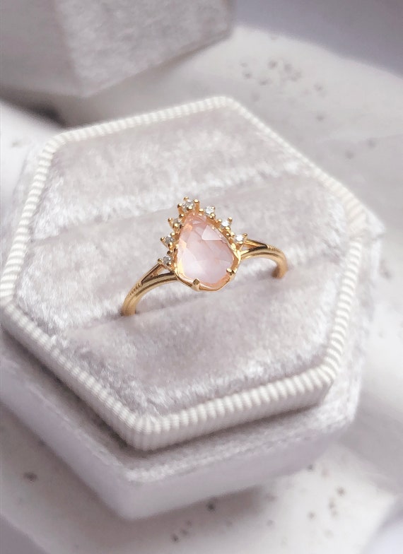 Raw rose quartz wedding ring deals