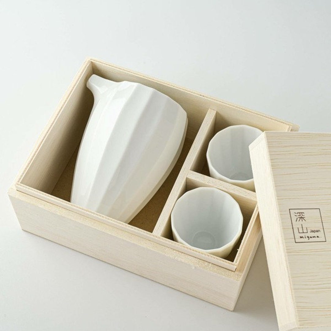 Japanese Ceramic Sake Cup and Caraf 3pc Gift Set Made in Japan
