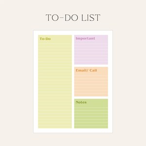 Op de afbeelding: Een rechthoekig to-do-lijst notitieblok met een crèmekleurige achtergrond. Het notitieblok is verdeeld in secties met de labels "To-Do", "Important", "Email/Call" en "Notes". De tekst "TO-DO LIST" staat bovenaan. De secties zijn in tinten geel, paars, oranje en groen.