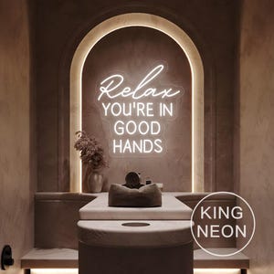 Relax You&#39;re In Good Hands Neon Sign, Custom Hair Salon LED Neon Light Barber Shop Massage Esthetician Wall Art Decor Gift for Hairdresser