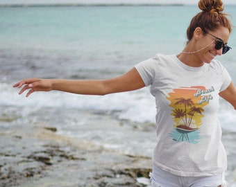 Beach Life / Seaside / Beach Lover Shirt / Hawaii Gift / Maui / Ocean Lover / Palmeras y Sunset Tee /Women's Relaxed T-Shirt