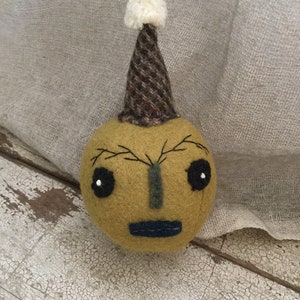 Halloween Pumpkin Pin Cushion | Hand Made, Hand Applique, Pumpkin Pin Cushion, Halloween Pin Cushion, Primitive, Pumpkin