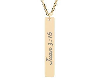 Collar con barra vertical de Juan 3:16 / Colgante con escritura grabada