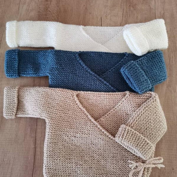 Brassière gilet bébé naissance à 3 mois tricotée à la main  avec de la laine Pingouin Phildar. Très chaude. Se porte sur le pyjama.