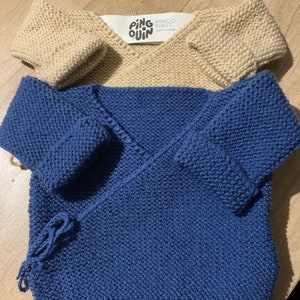 Brassière gilet bébé naissance à 3 mois tricotée à la main avec de la laine Pingouin Phildar. Très chaude. Se porte sur le pyjama. image 8