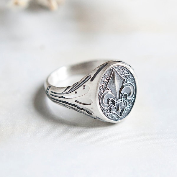 Chevalière pour Homme Fleur de Lys en Argent 925⎢Chevalière en Argent⎢Bague pour Homme⎢Bijoux Fleur de Lys