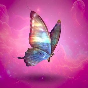 Może przedstawiać: Cyfrowa ilustracja motyla z opalizującymi skrzydłami na różowo-fioletowym tle. Skrzydła motyla mają gradient kolorów, w tym niebieski, złoty i czerwony, z widocznym wewnątrz krajobrazem miejskim.
