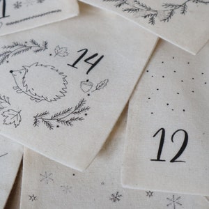 Personalisierter Adventskalender mit Namen zum Befüllen Stoffbeutel bedruckt mit weihnachtlichen Motiven Weihnachten Bild 5