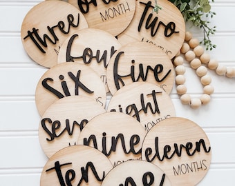 Baby Monthly Milestone Disc Set|Baby Announcement|Milestone Discs| birthday milestone gift | Baby Photo Prop|Wood Monthly Photo Markers