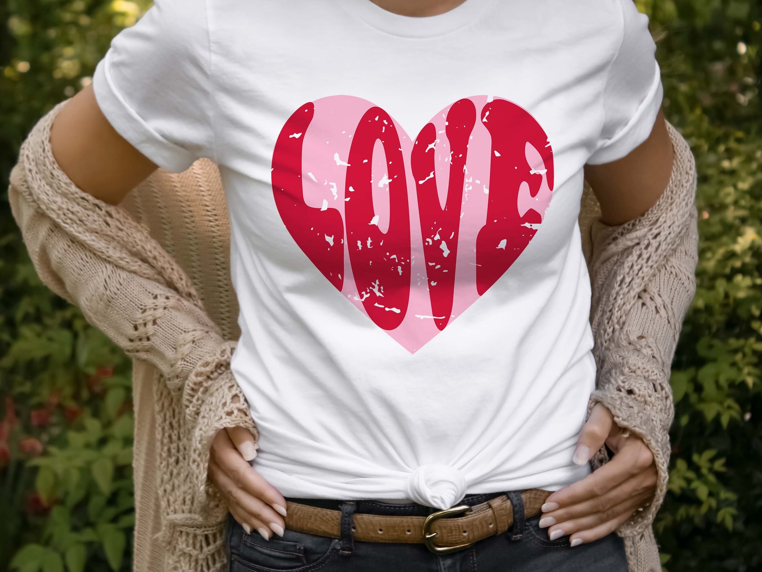 Retro Love Heart SVG PNG: Distressed Valentine Design (digital Download ...