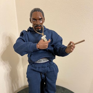 S. DOGG  1/6 Scale Figure