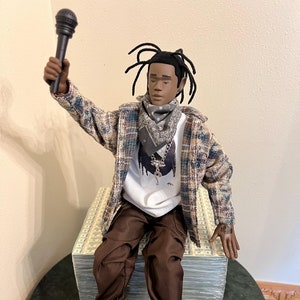 Astro Money Travis 1/6 Scale Figure