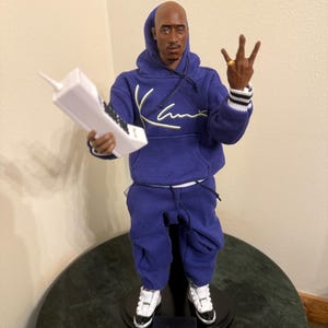 Figura icónica de 2PAC a escala 1/6