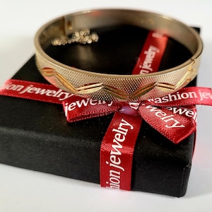 Vintage 18ct gold plated bangle