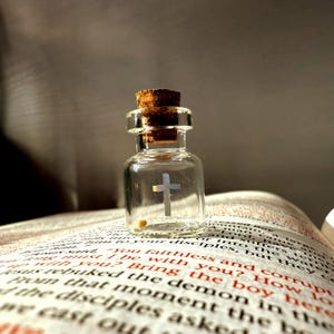 Tiny Glass Jar with Mustard Seed | Faith Mustard Seed | Christian Mustard Seed Jar | Unique Tiny Gift