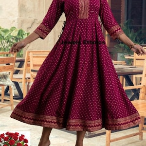 Indian traditional Beautiful Full Embroidery Work Angrakha Gown Kurti Für Frauen und Mädchen beste Für alle Gelegenheiten Bohemiah Designs