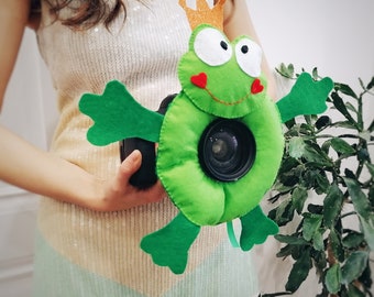 Camera accessory, lens buddy Queen frog, Shutter buddies, Photography accessory, Photographer helper,  Photo helper, Felt soft toy