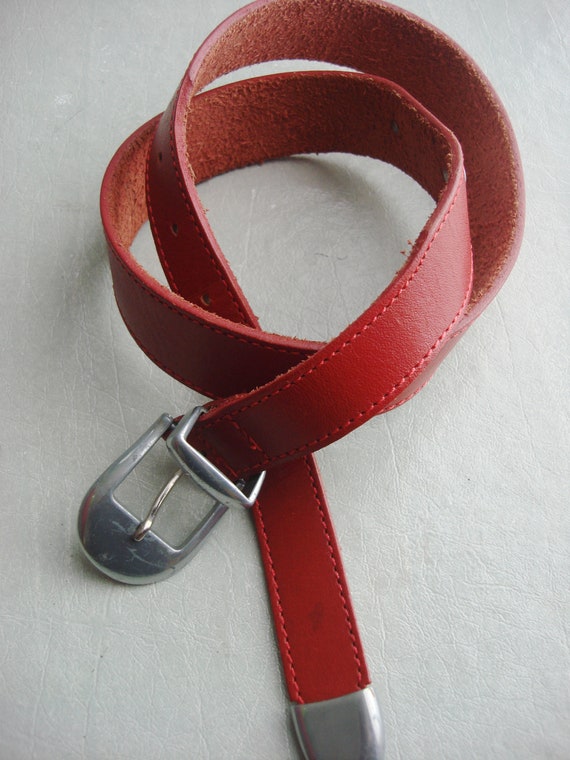 RED DOCKERS BELT - image 3