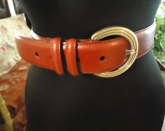RED ROUND BUCKLE Belt